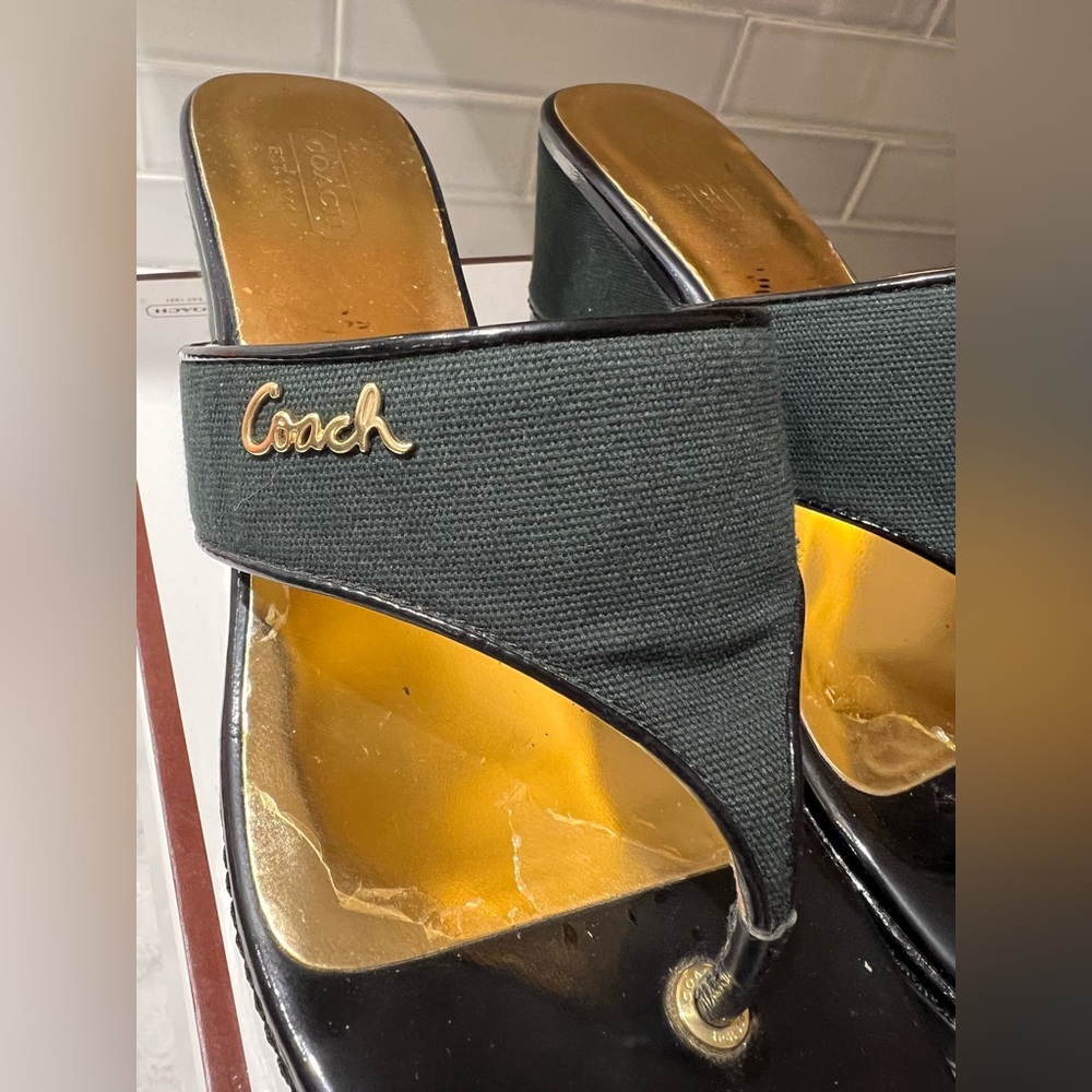 Vintage Coach Felecia Platform Wedge Thong Sandals Shoes Canvas Patent 8.5M - Picture 4 of 7